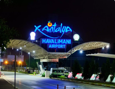 Antalya Antalya Havalimanı ( AYT)